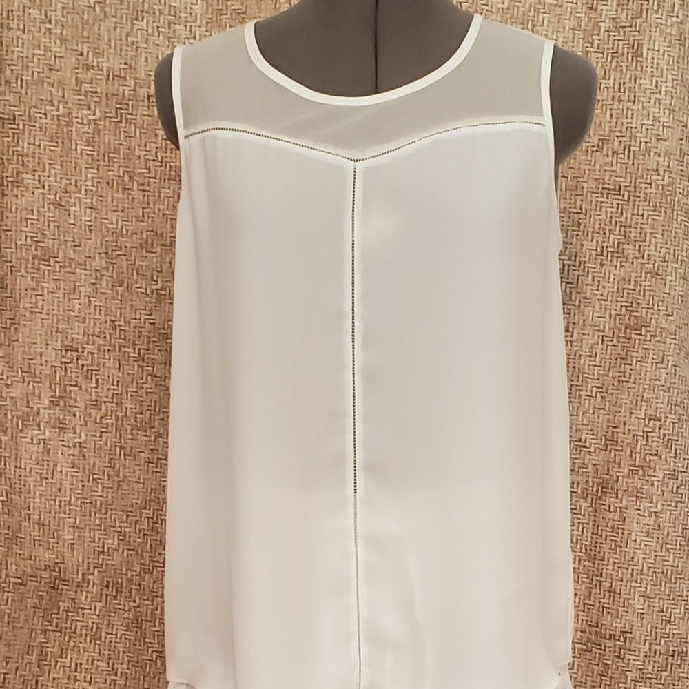 NWOT - a.n.a. White Shell Top - M
